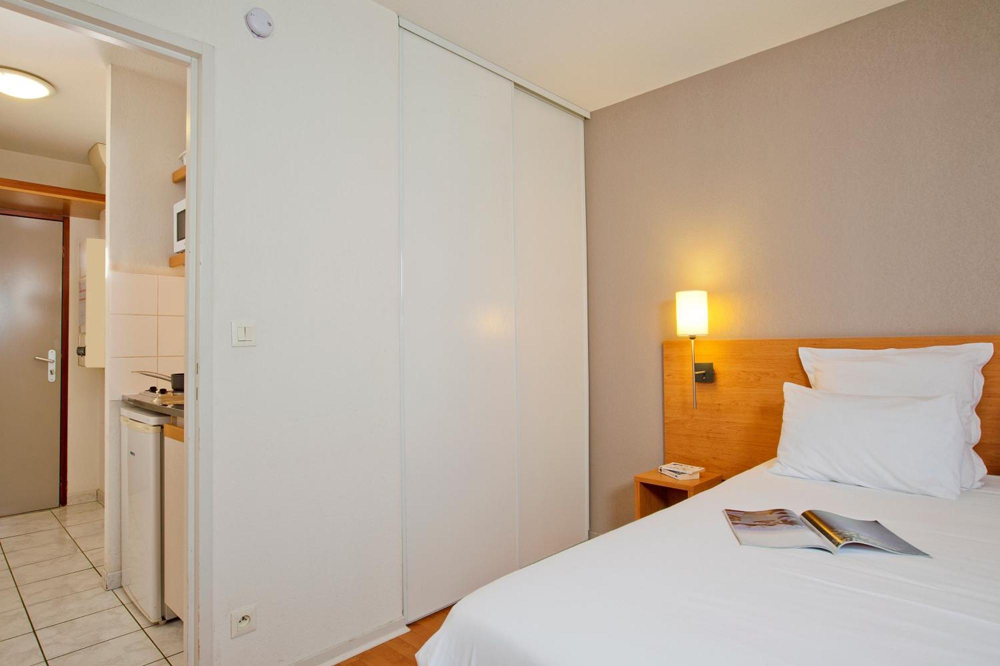 Sejours & Affaires Nantes La Beaujoire 아파트 호텔 객실 사진