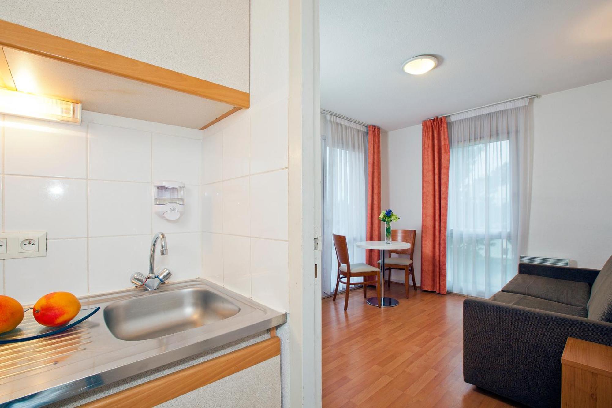 Sejours & Affaires Nantes La Beaujoire 아파트 호텔 객실 사진